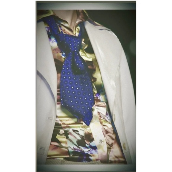 Christian Dior vintage silk sleeveless button up from FW ‘01 by John Galliano. - Picture 4 of 9